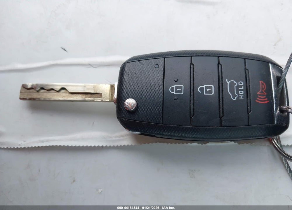 2018 KIA SORENTO 3.3L LX VIN: 5XYPG4A55JG346391
