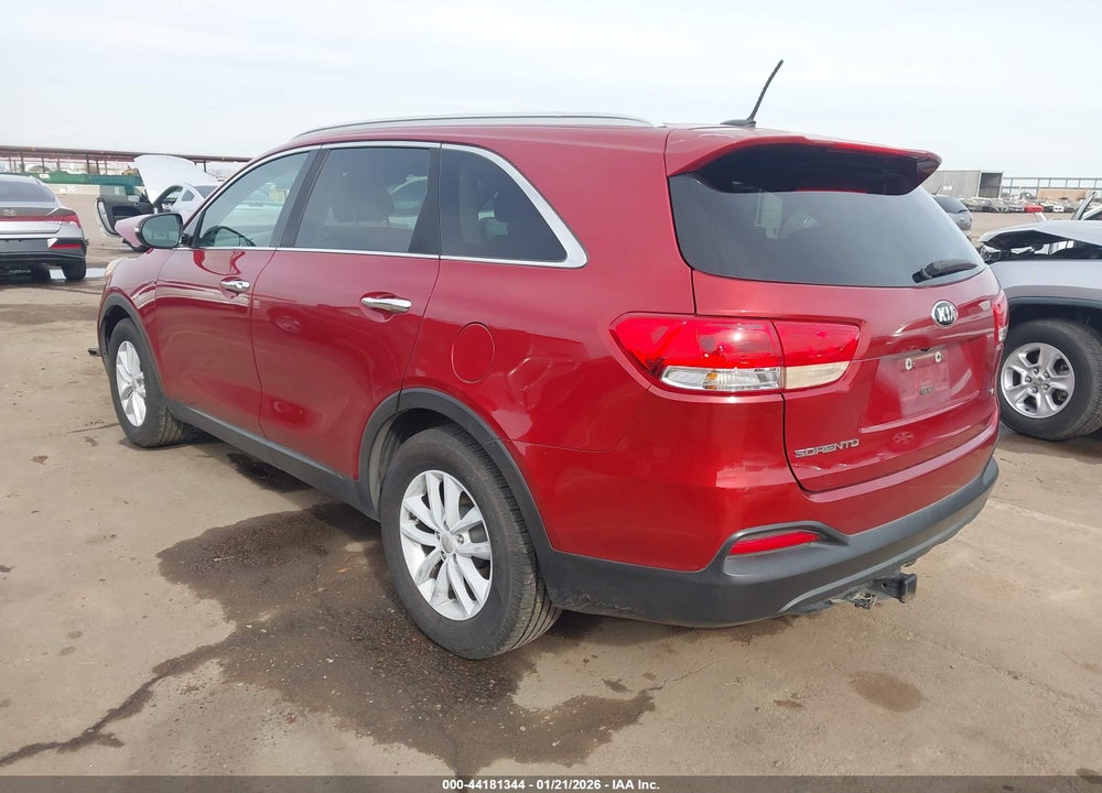 2018 KIA SORENTO 3.3L LX VIN: 5XYPG4A55JG346391