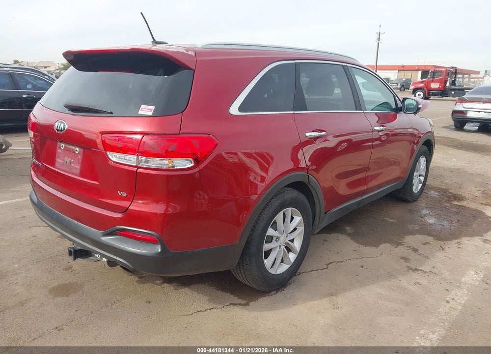 2018 KIA SORENTO 3.3L LX VIN: 5XYPG4A55JG346391