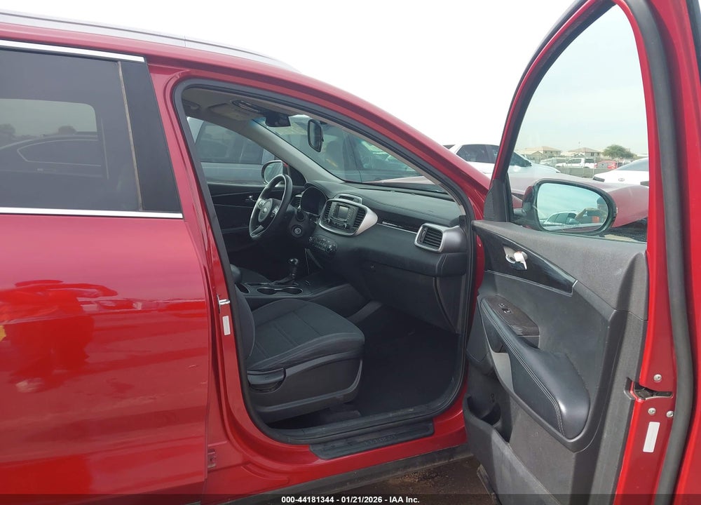 2018 KIA SORENTO 3.3L LX VIN: 5XYPG4A55JG346391