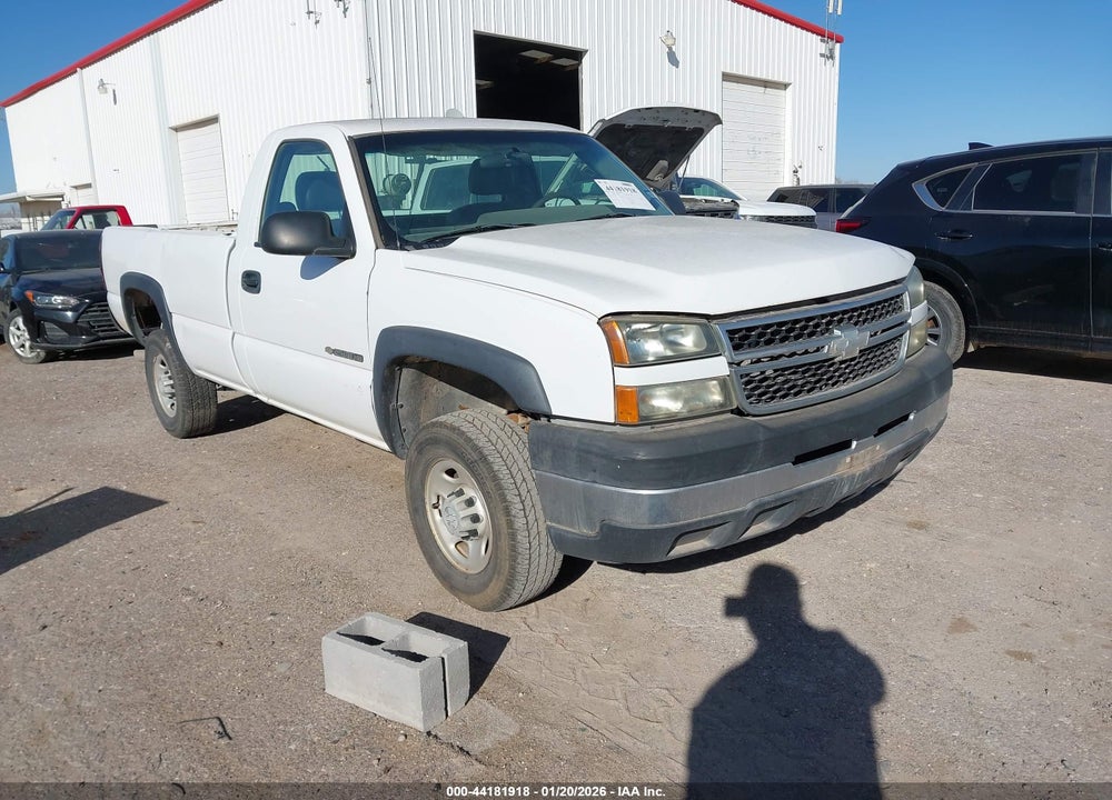 2006 CHEVROLET SILVERADO 2500HD WORK TRUCK VIN: 1GCHC24UX6E247041