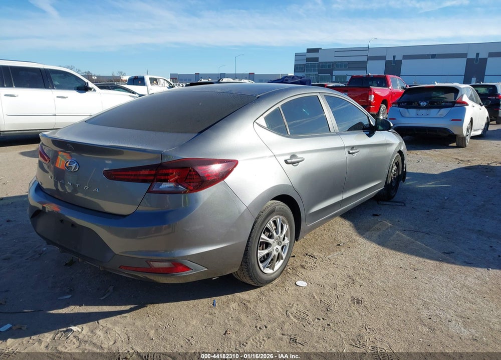 2019 HYUNDAI ELANTRA SE VIN: 5NPD74LF5KH440256