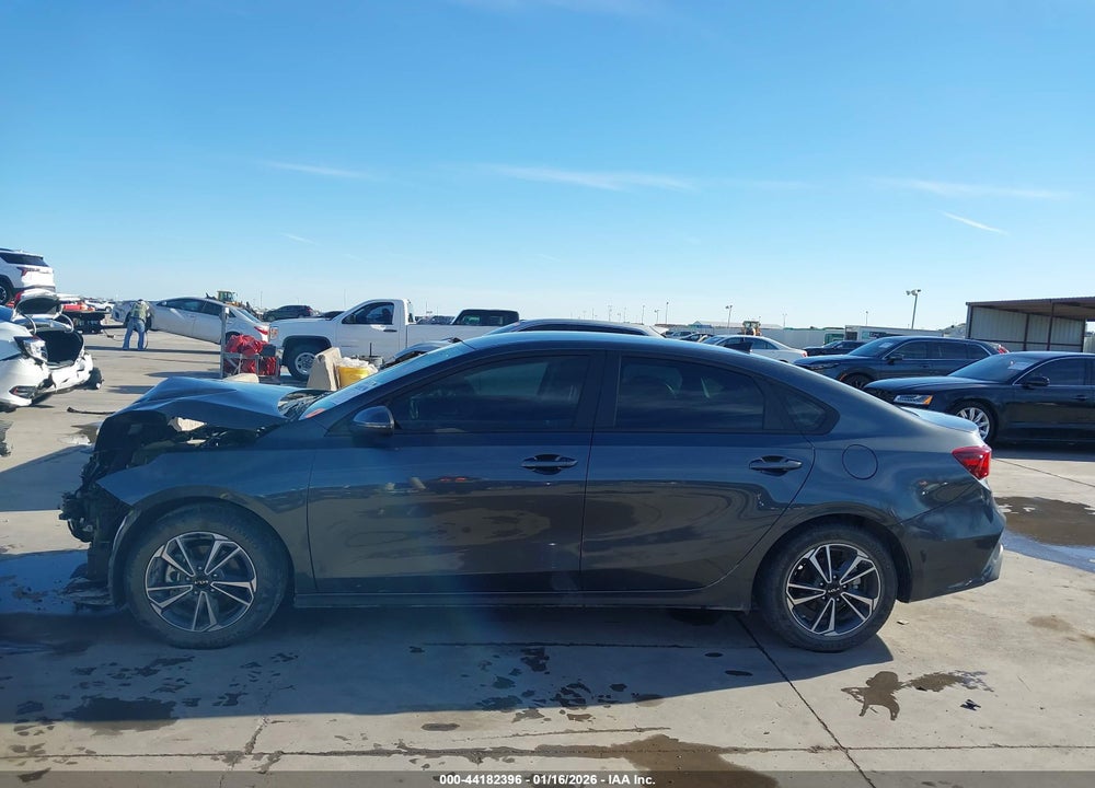 2024 KIA FORTE LXS VIN: 3KPF24AD2RE840850