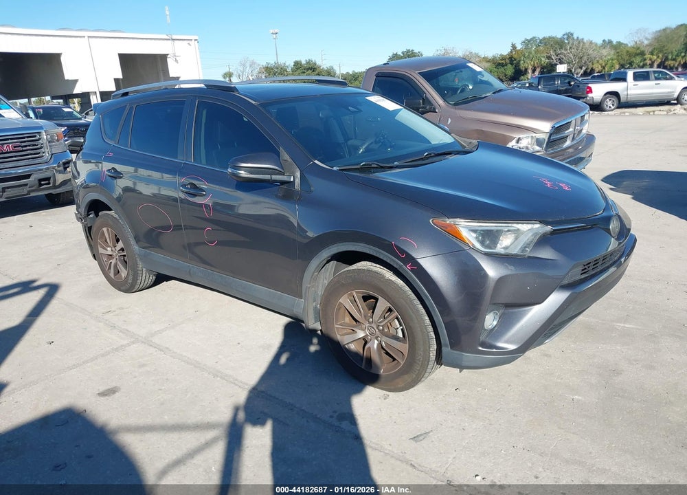 2018 TOYOTA RAV4 XLE VIN: JTMWFREV0JJ734666