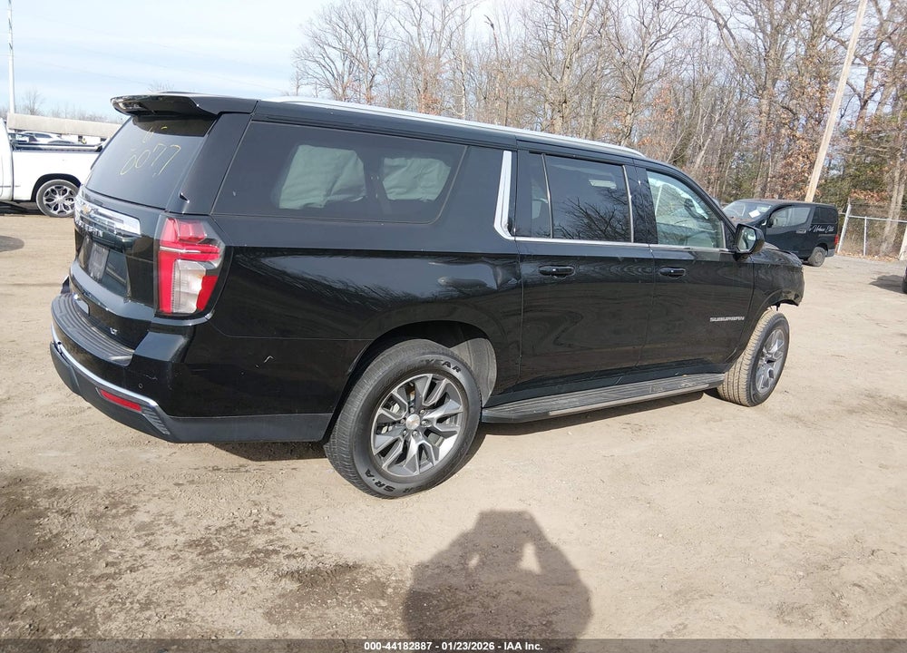 2021 CHEVROLET SUBURBAN 4WD LT VIN: 1GNSKCKD9MR481279