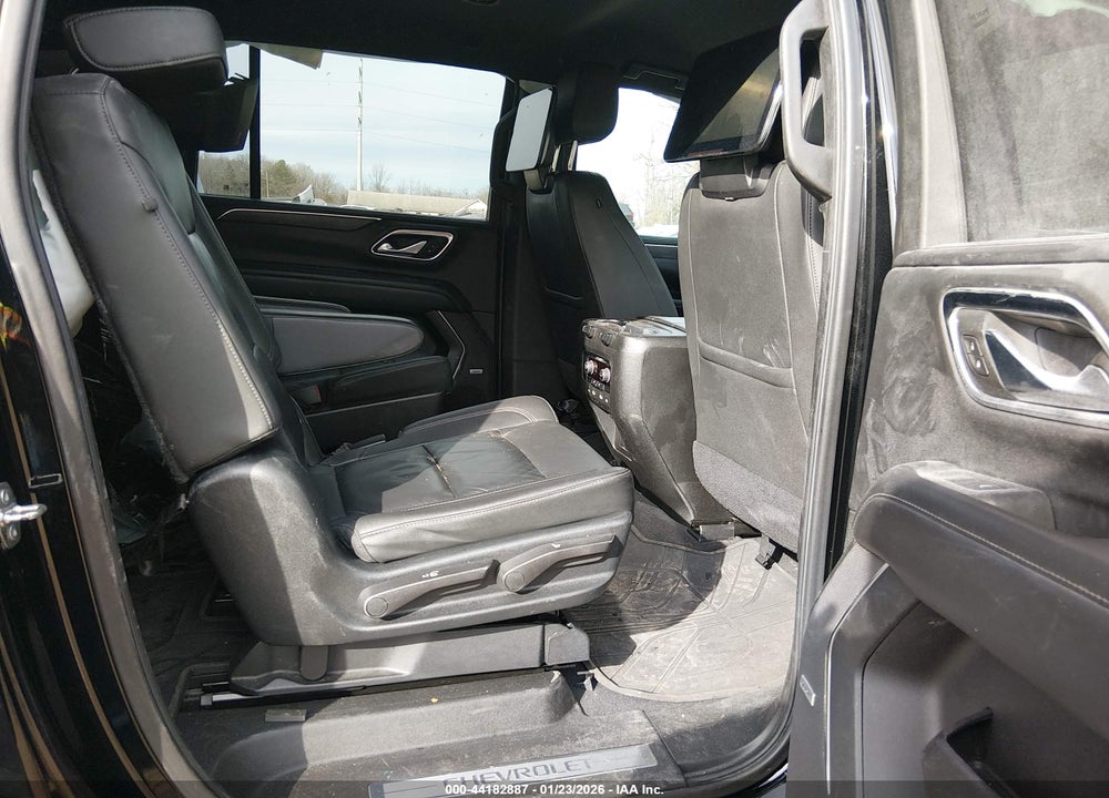 2021 CHEVROLET SUBURBAN 4WD LT VIN: 1GNSKCKD9MR481279