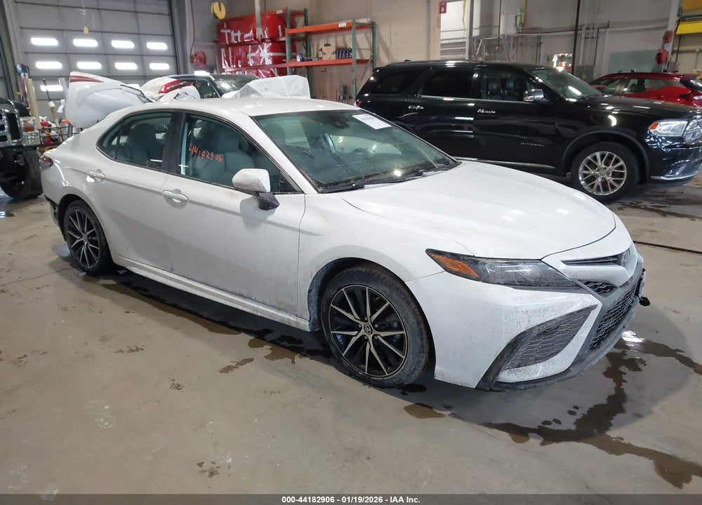 2021 TOYOTA CAMRY SE VIN: 4T1G11AK8MU608036