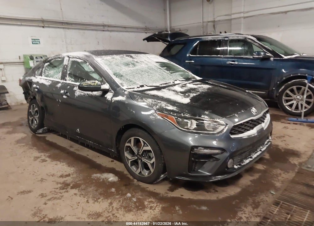 2019 KIA FORTE LXS VIN: 3KPF24AD2KE058537