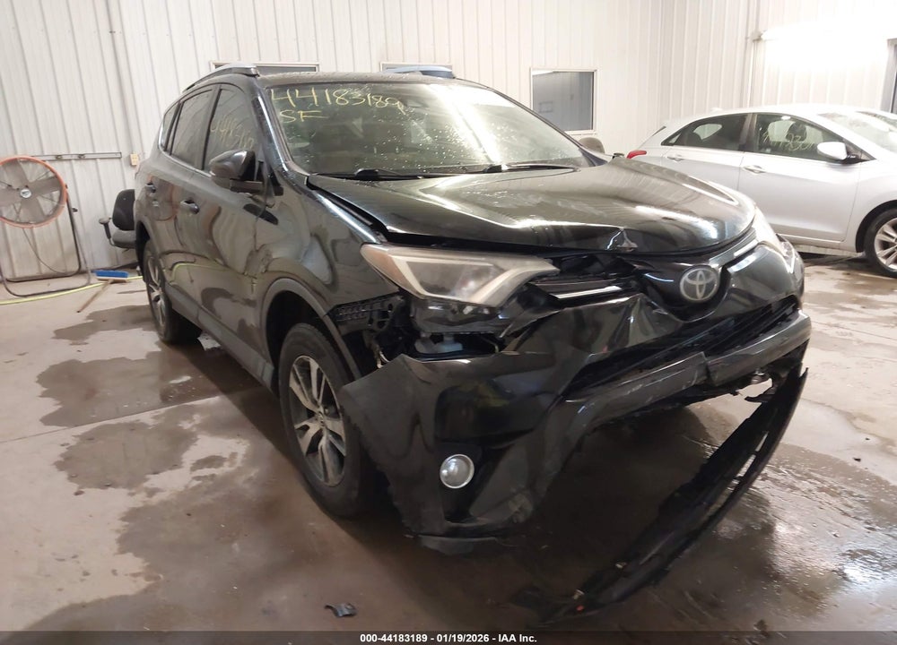 2017 TOYOTA RAV4 XLE VIN: 2T3WFREV1HW389322