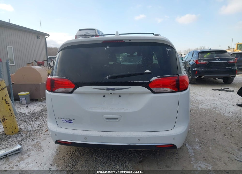 2019 CHRYSLER PACIFICA TOURING L VIN: 2C4RC1BG4KR625721
