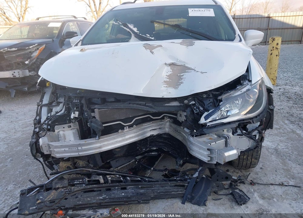 2019 CHRYSLER PACIFICA TOURING L VIN: 2C4RC1BG4KR625721