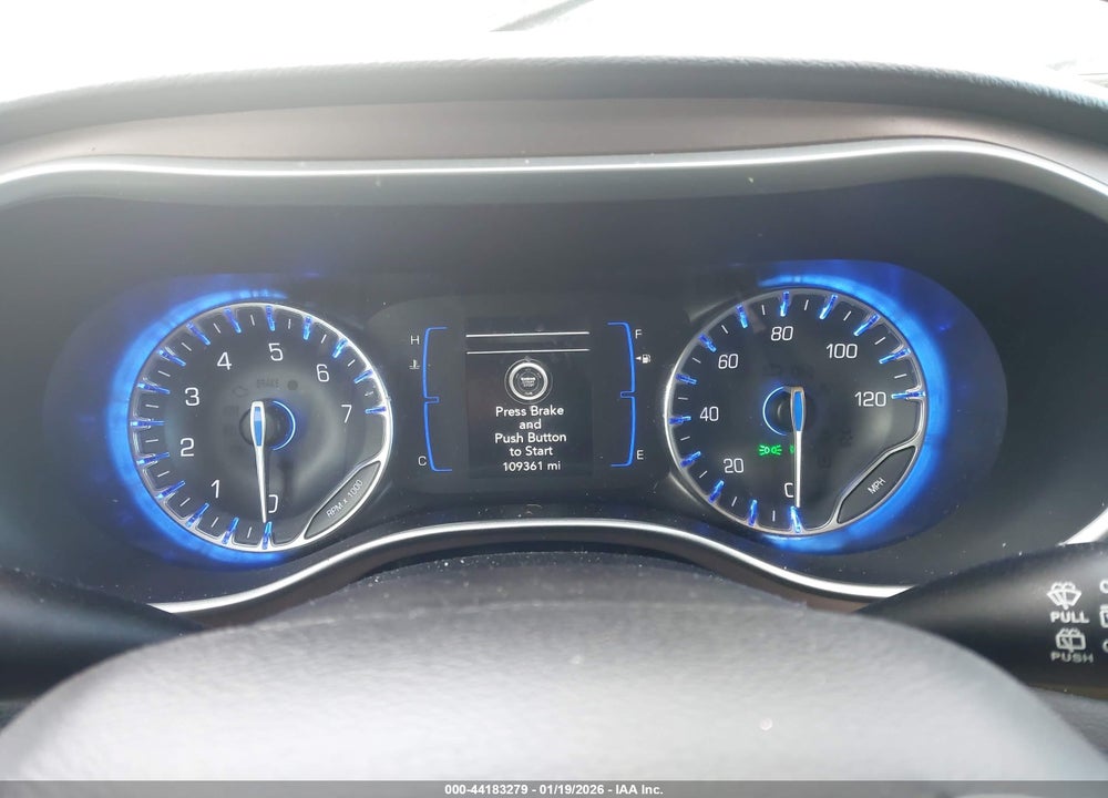 2019 CHRYSLER PACIFICA TOURING L VIN: 2C4RC1BG4KR625721