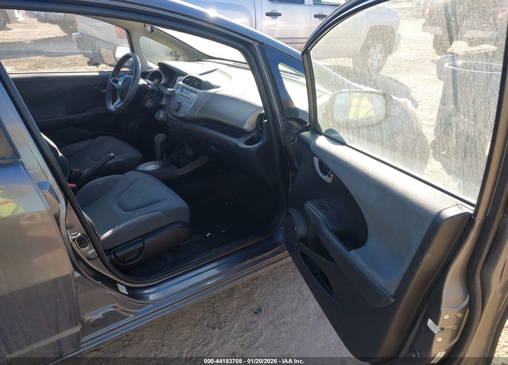 2012 HONDA FIT VIN: JHMGE8H39CC032699