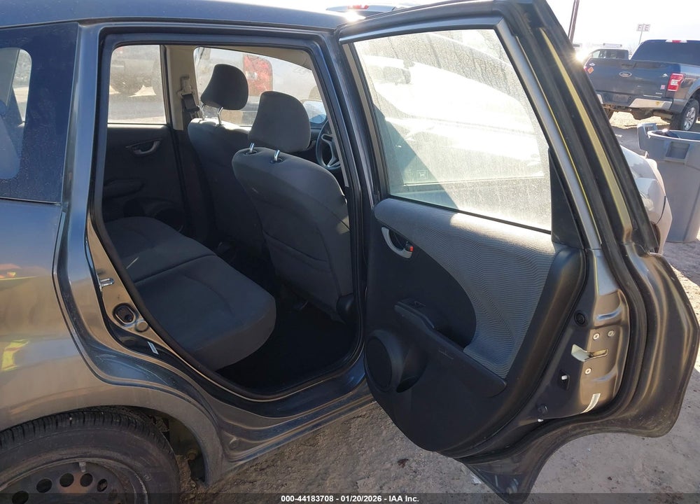 2012 HONDA FIT VIN: JHMGE8H39CC032699