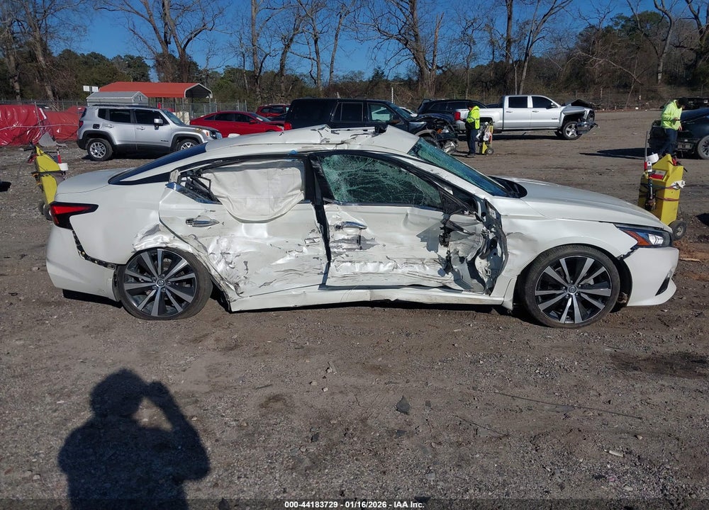 2020 NISSAN ALTIMA PLATINUM VC-TURBO FWD VIN: 1N4AL4FV2LC203955