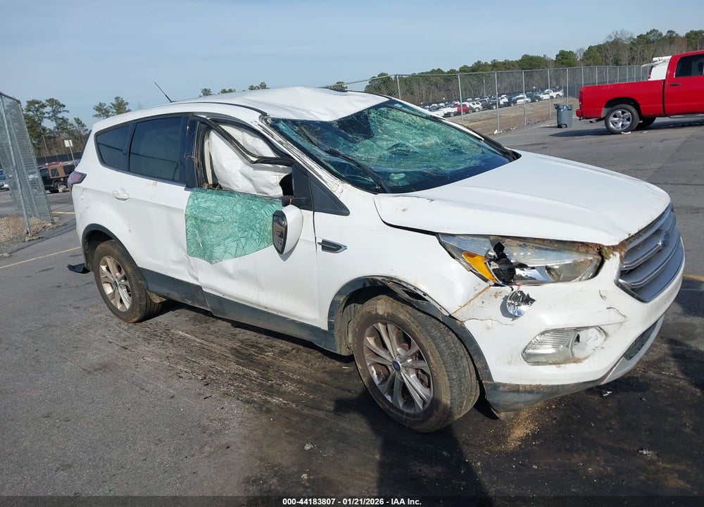 2017 FORD ESCAPE SE VIN: 1FMCU9GD9HUB61624