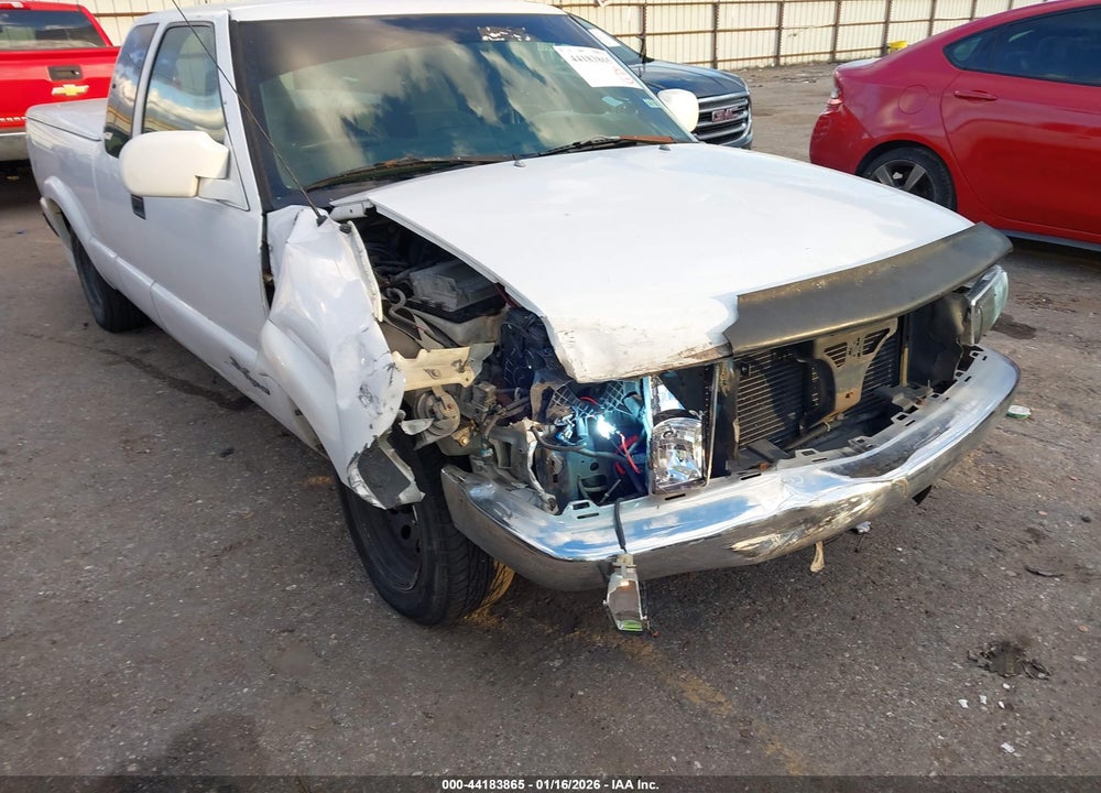 2001 CHEVROLET S-10 LS VIN: 1GCCS19W118106660