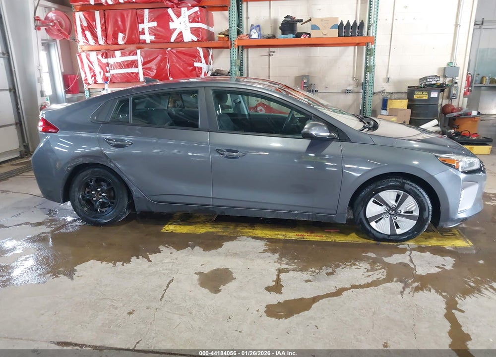 2017 HYUNDAI IONIQ HYBRID BLUE VIN: KMHC65LC3HU030625