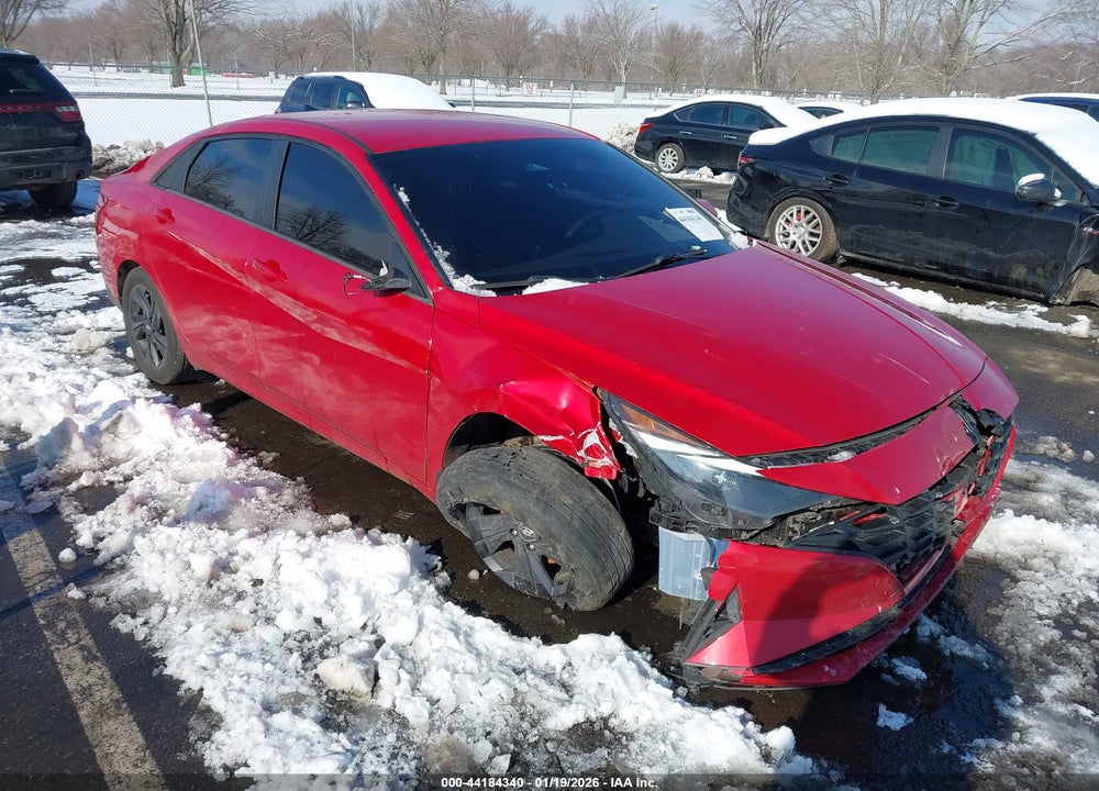 2022 HYUNDAI ELANTRA SEL VIN: 5NPLS4AG9NH061898
