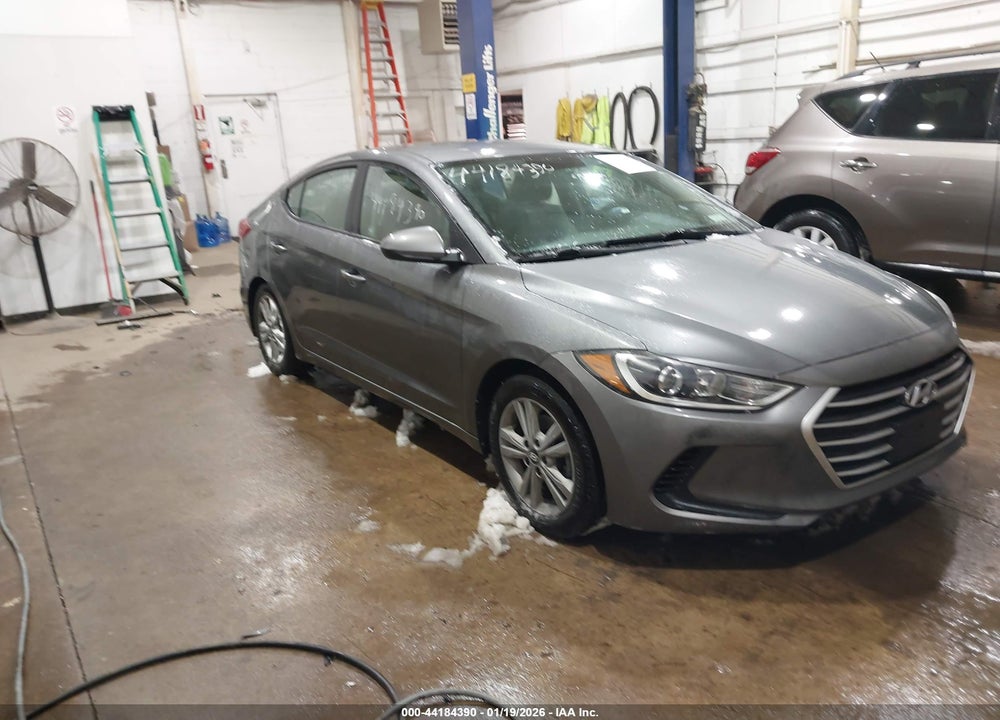 2018 HYUNDAI ELANTRA SEL VIN: 5NPD84LF2JH336710