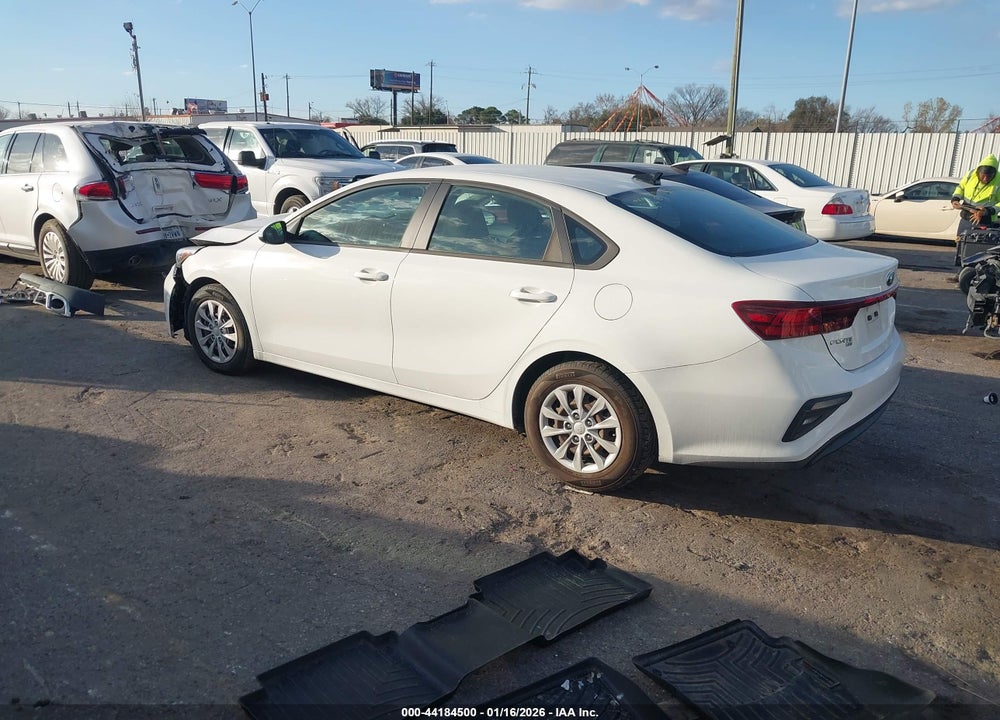 2021 KIA FORTE FE VIN: 3KPF24AD7ME377564
