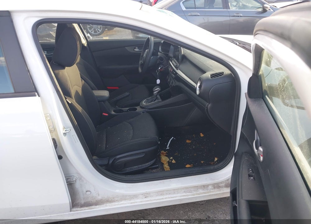 2021 KIA FORTE FE VIN: 3KPF24AD7ME377564