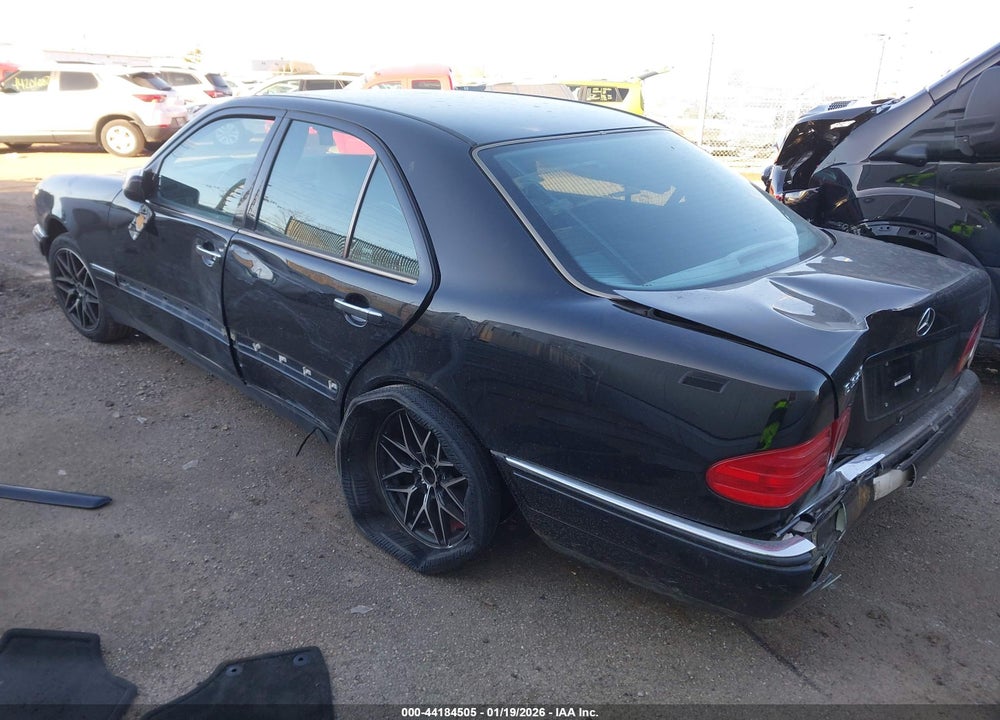 1999 MERCEDES-BENZ E 320 VIN: WDBJF65H7XA767397