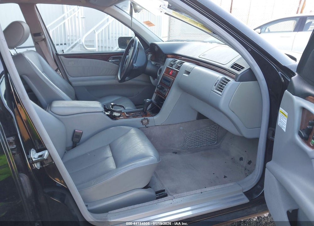 1999 MERCEDES-BENZ E 320 VIN: WDBJF65H7XA767397