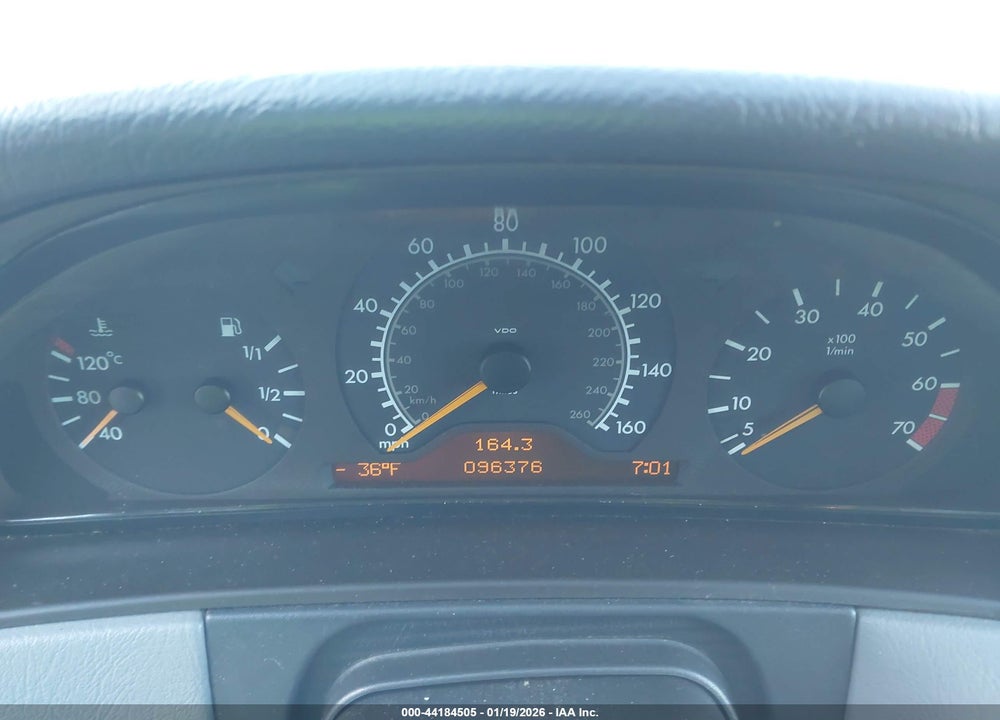 1999 MERCEDES-BENZ E 320 VIN: WDBJF65H7XA767397