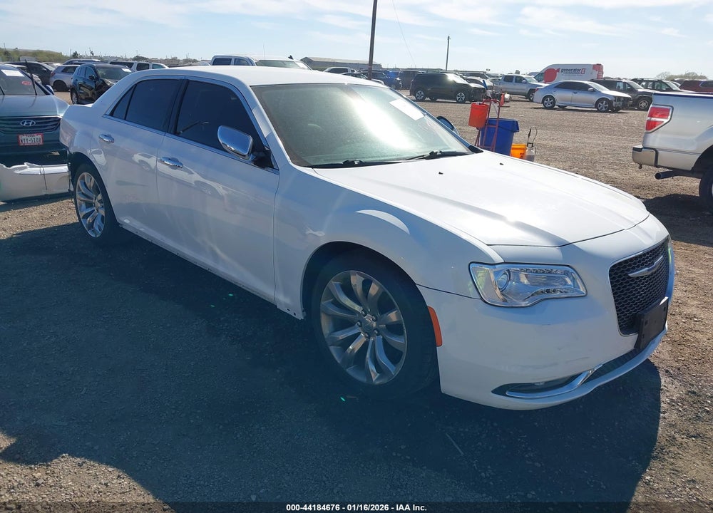 2019 CHRYSLER 300 LIMITED VIN: 2C3CCAEG4KH628873