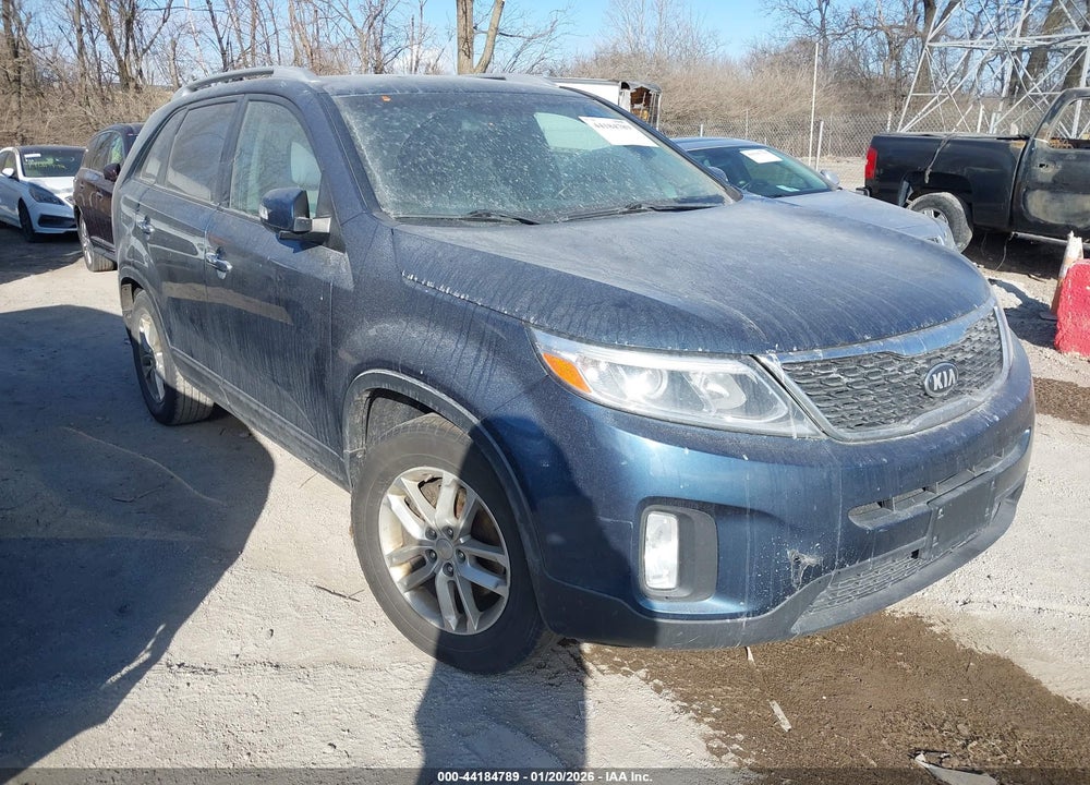 2014 KIA SORENTO LX VIN: 5XYKT4A67EG443399