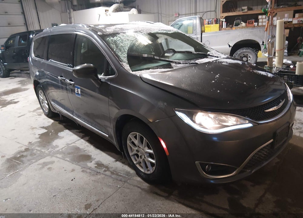 2020 CHRYSLER PACIFICA TOURING L VIN: 2C4RC1BG0LR113729