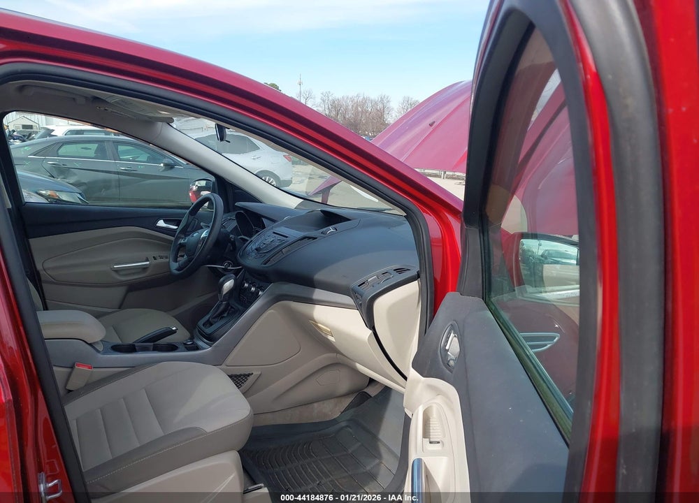 2015 FORD ESCAPE SE VIN: 1FMCU0GX8FUB68132