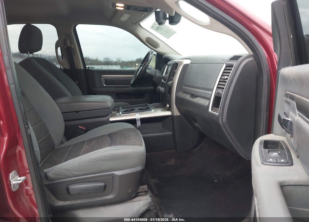 2013 RAM 1500 SLT VIN: 1C6RR7LGXDS602288