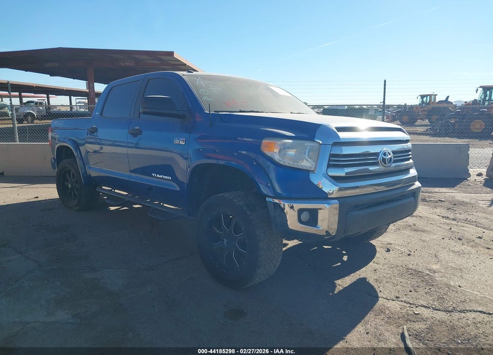 2017 TOYOTA TUNDRA SR5 5.7L V8 VIN: 5TFDW5F17HX635393