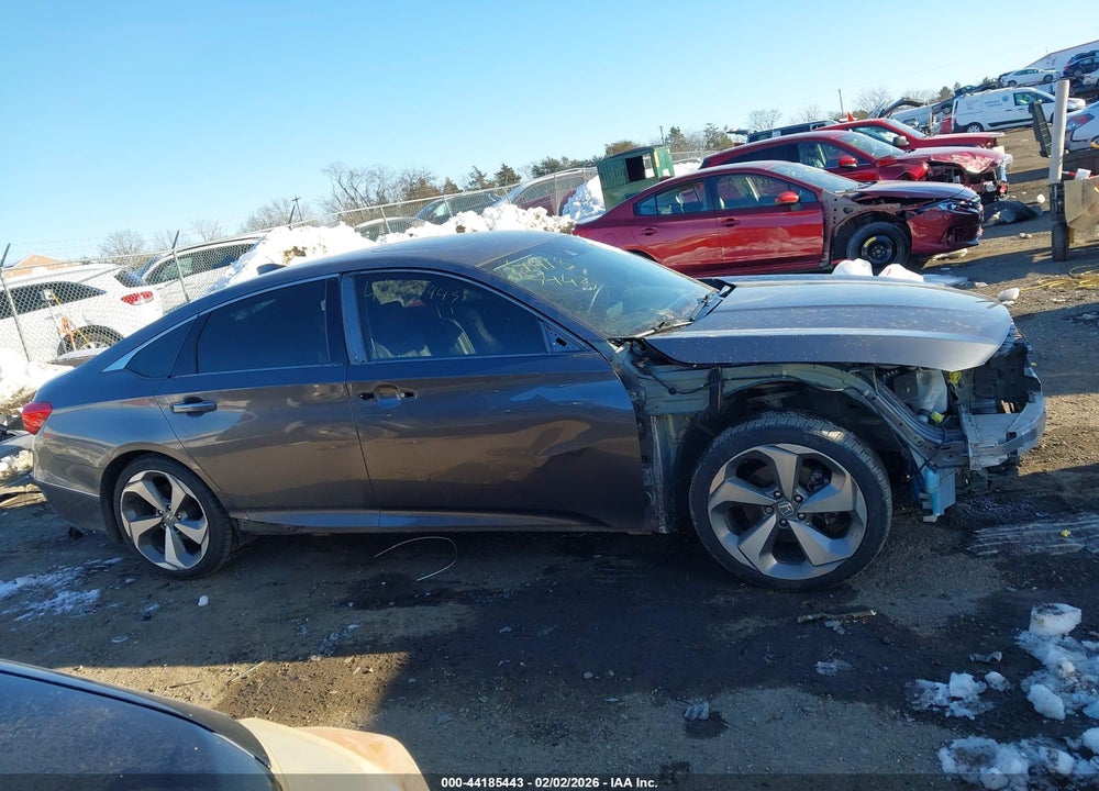 2018 HONDA ACCORD TOURING VIN: 1HGCV1F96JA168572