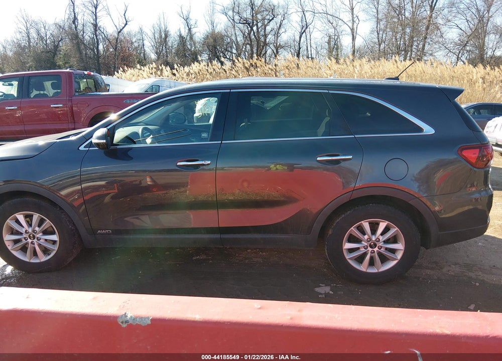 2019 KIA SORENTO 3.3L LX VIN: 5XYPGDA51KG440592