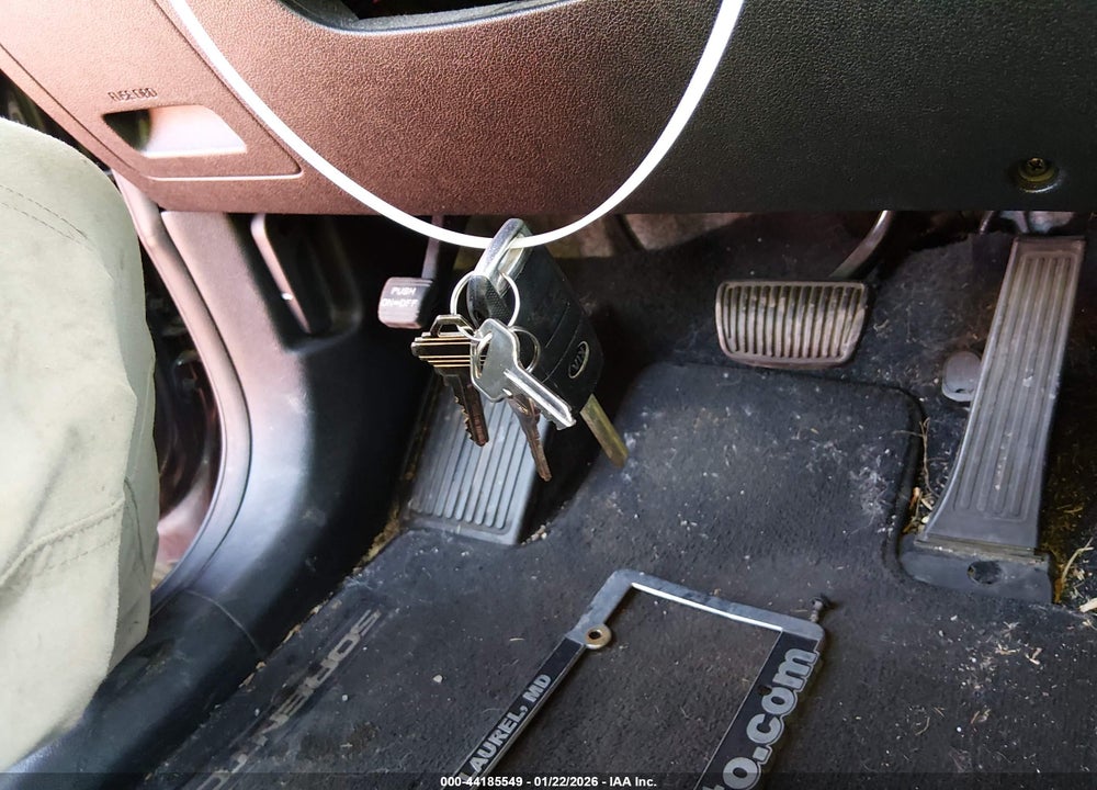 2019 KIA SORENTO 3.3L LX VIN: 5XYPGDA51KG440592