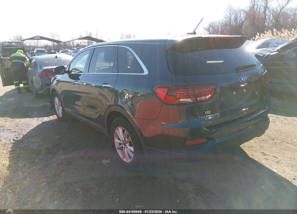 2019 KIA SORENTO 3.3L LX VIN: 5XYPGDA51KG440592