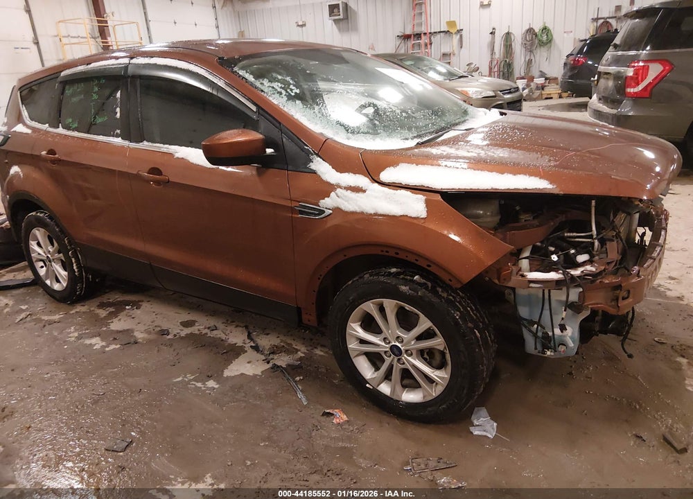 2017 FORD ESCAPE SE VIN: 1FMCU9GD7HUB02653