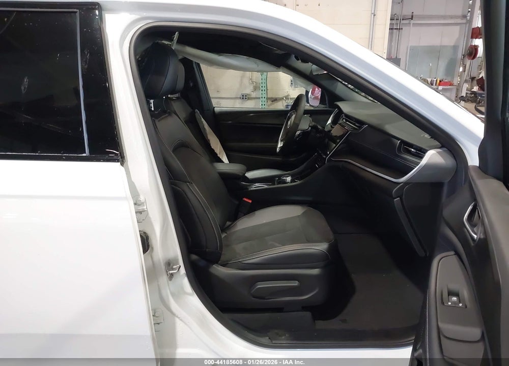 2025 JEEP GRAND CHEROKEE L ALTITUDE X 4X4 VIN: 1C4RJKAG5S8706896