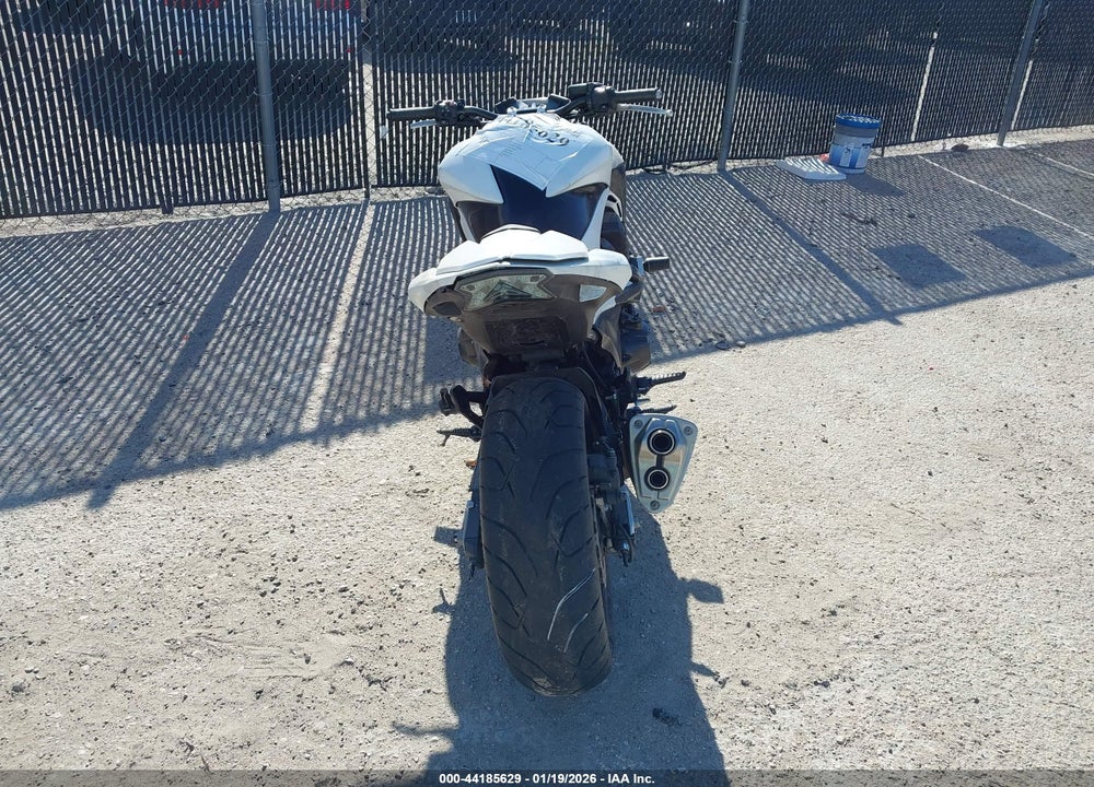 2016 KAWASAKI ZR800 B VIN: JKBZRCB18GDA18214