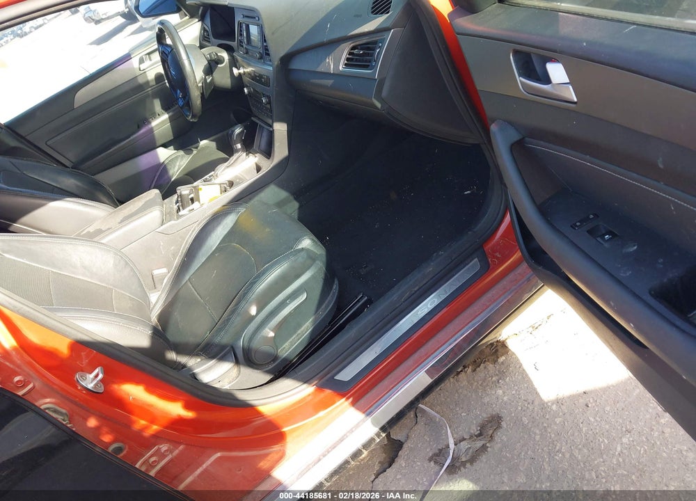 2015 HYUNDAI SONATA SPORT 2.0T VIN: 5NPE34AB2FH167637