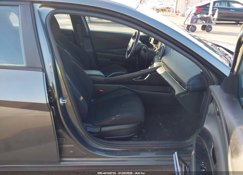 2025 HYUNDAI ELANTRA SEL SPORT VIN: KMHLM4DG4SU867036