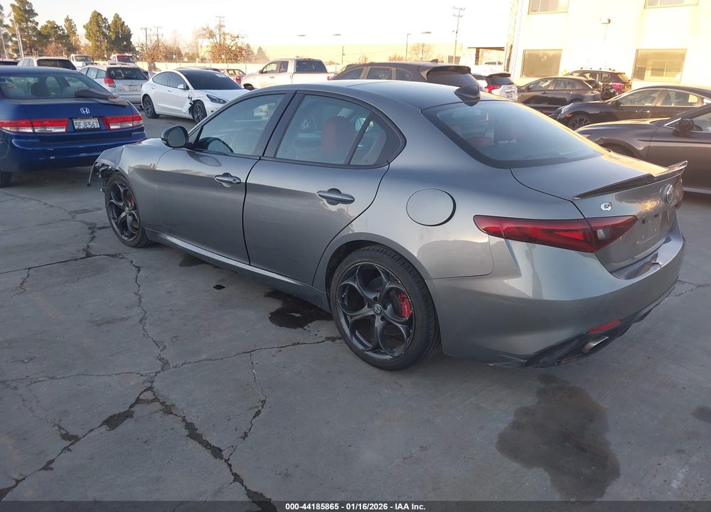 2018 ALFA ROMEO GIULIA TI SPORT AWD VIN: ZARFAEEN5J7588615