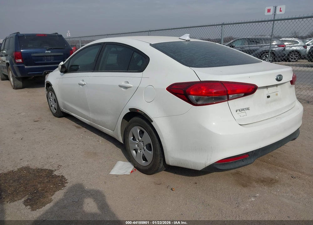 2017 KIA FORTE LX VIN: 3KPFK4A71HE025743