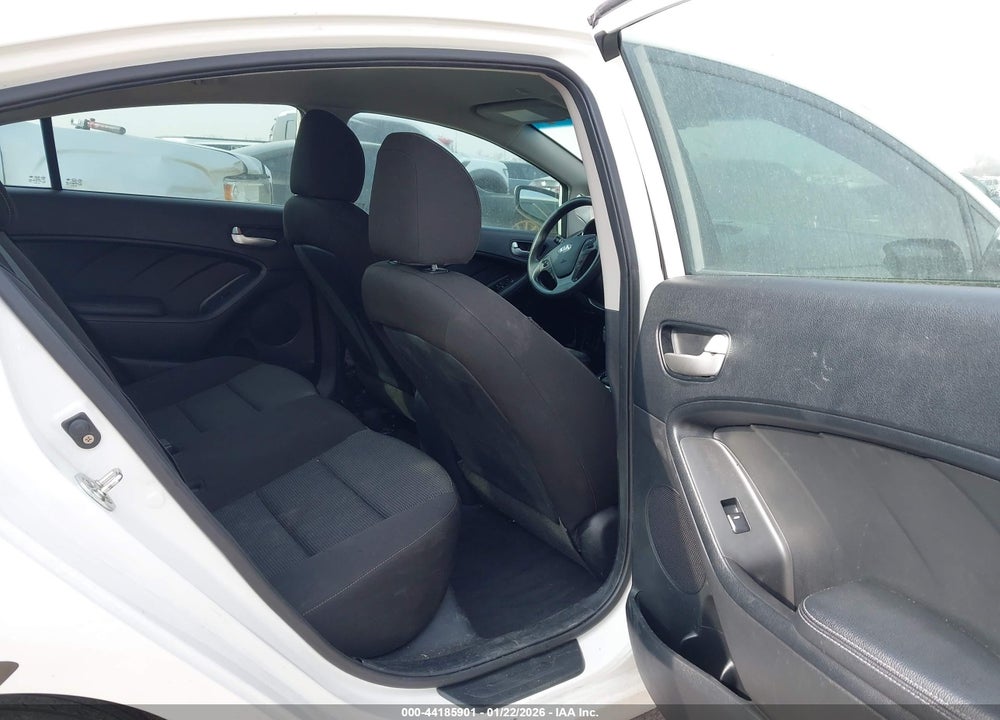 2017 KIA FORTE LX VIN: 3KPFK4A71HE025743