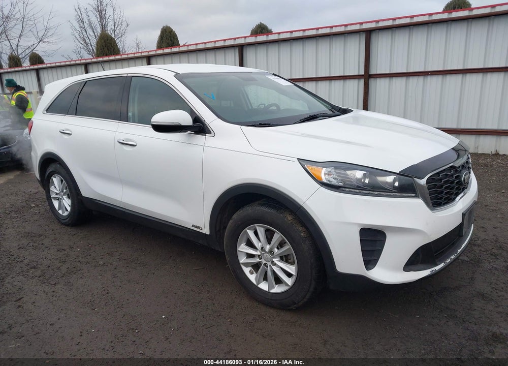 2020 KIA SORENTO 3.3L LX VIN: 5XYPGDA55LG618456