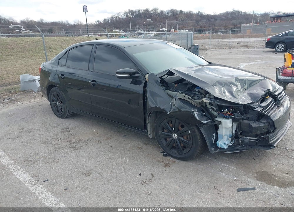 2014 VOLKSWAGEN JETTA 1.8T SE VIN: 3VWB07AJ3EM441308