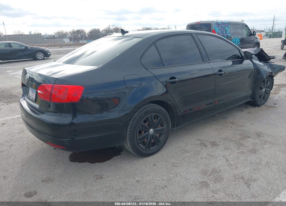 2014 VOLKSWAGEN JETTA 1.8T SE VIN: 3VWB07AJ3EM441308